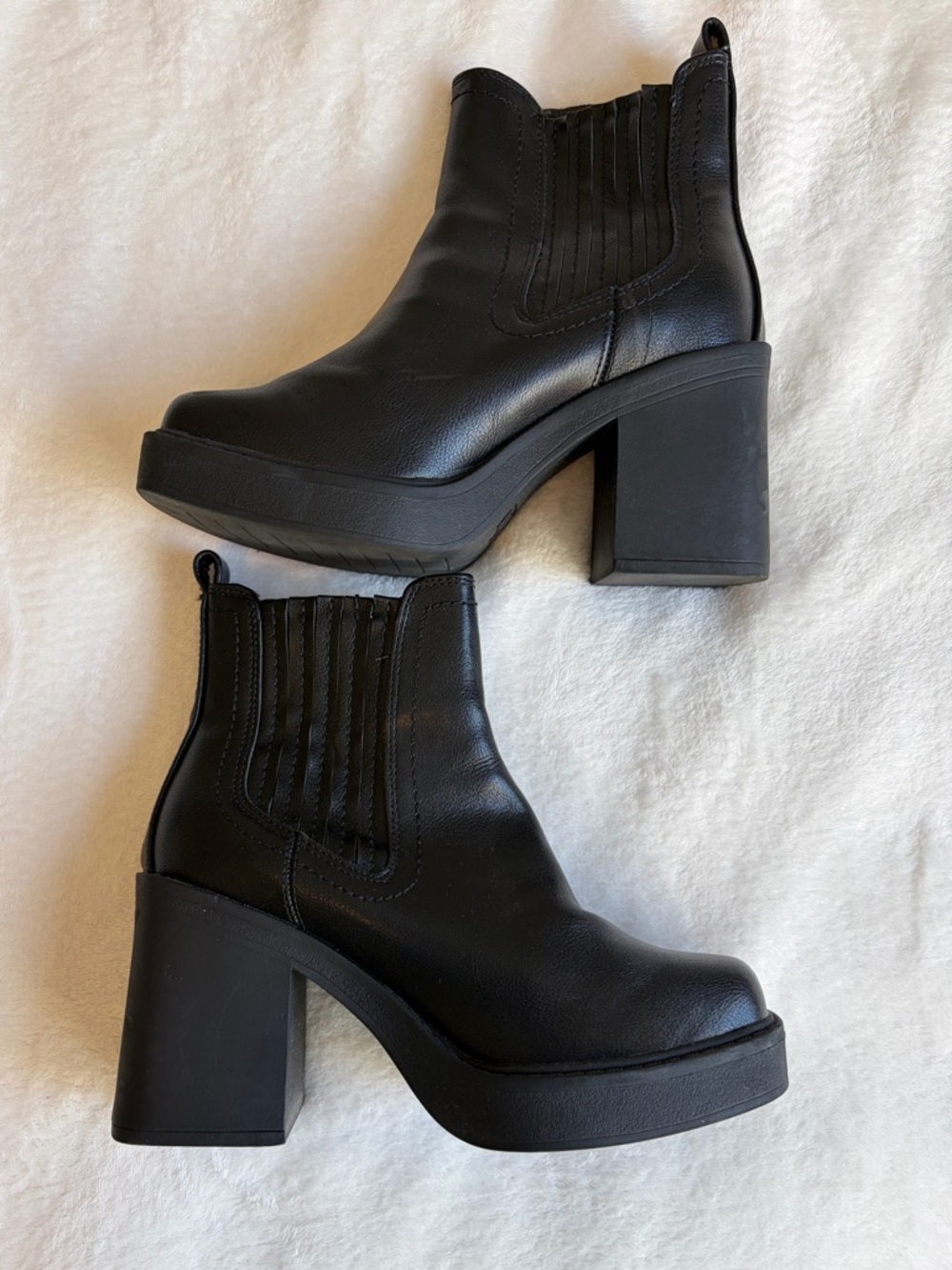 MIA Women's Black Platform Chelsea Block Heel Boots